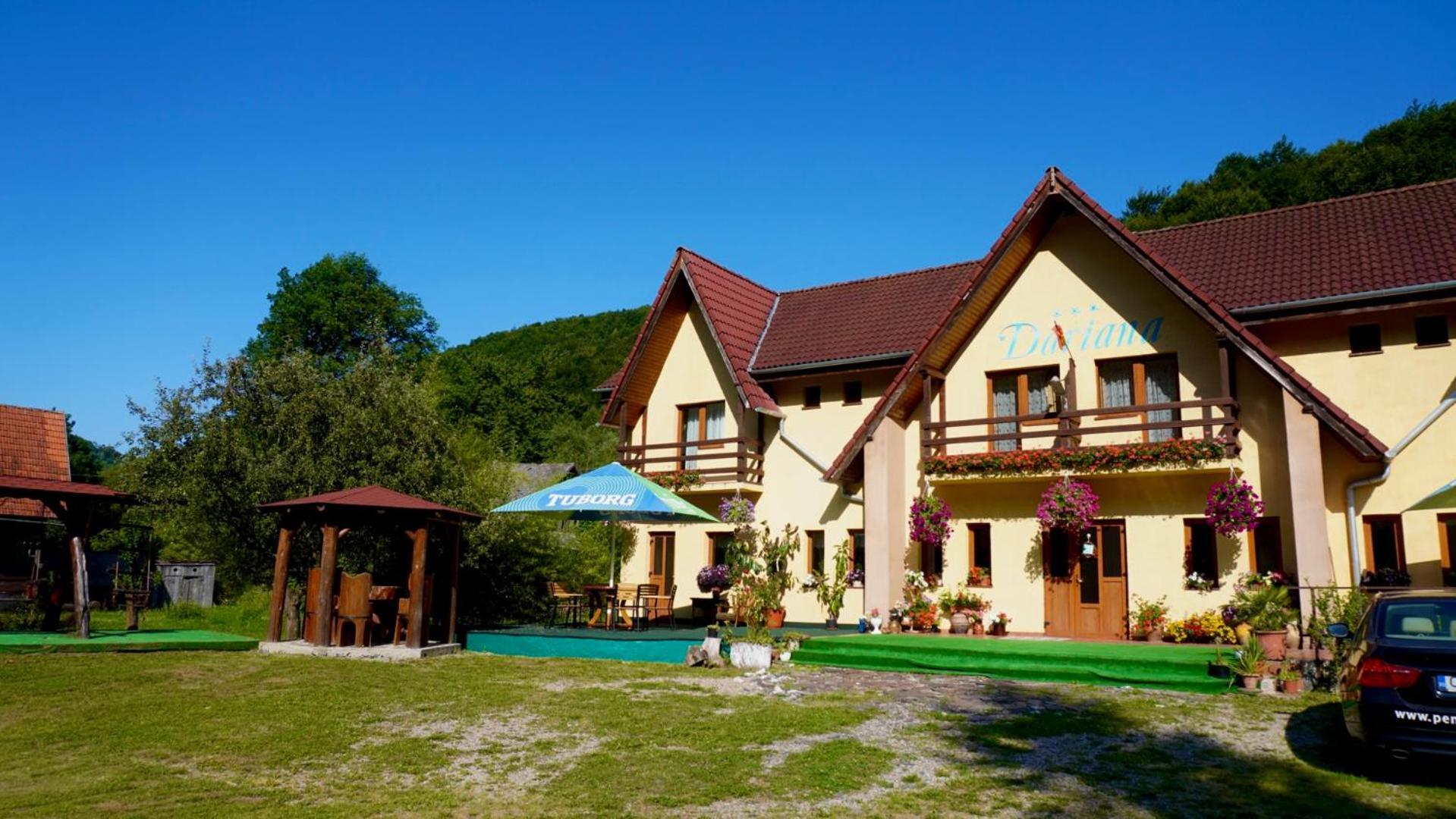 Green Mountain Resort Scrind-Frăsinet Dış mekan fotoğraf